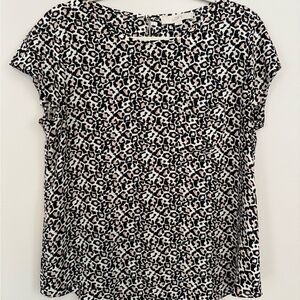 LOFT Black, Light Pink and White Short Sleeve Leopard print Blouse Medium